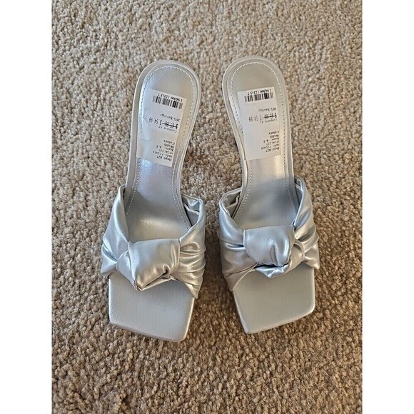 Marc Fisher Women's Daliot Silver Heeled Sandal Slide Mule Size 6.5 NEW $85 - Picture 2 of 7